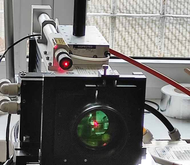 Wskaźnik laserowy imitujący wiązkę światła głowicy Wskaźnik laserowy imitujący wiązkę światła głowicy