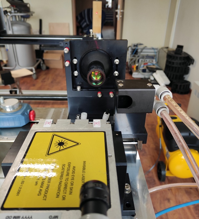 Sprawdzenie zgodności toru wiązki podczerwieni z torem wiązki światła widzialnego Sprawdzenie zgodności toru wiązki podczerwieni z torem wiązki światła widzialnego